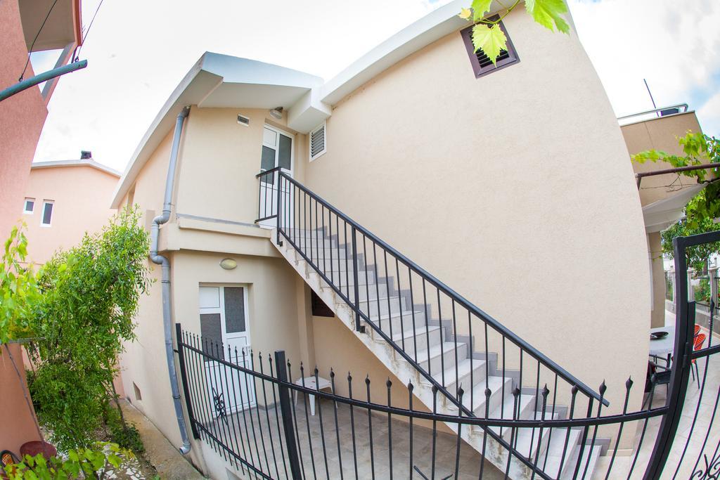 Apartments Vila Masha Petrovac na moru Exterior foto