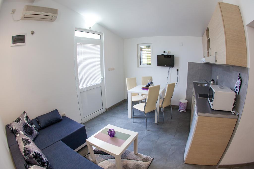 Apartments Vila Masha Petrovac na moru Exterior foto