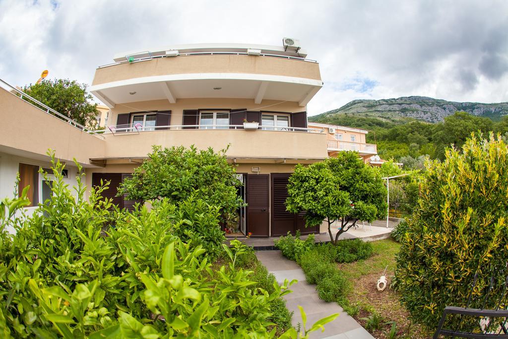 Apartments Vila Masha Petrovac na moru Exterior foto